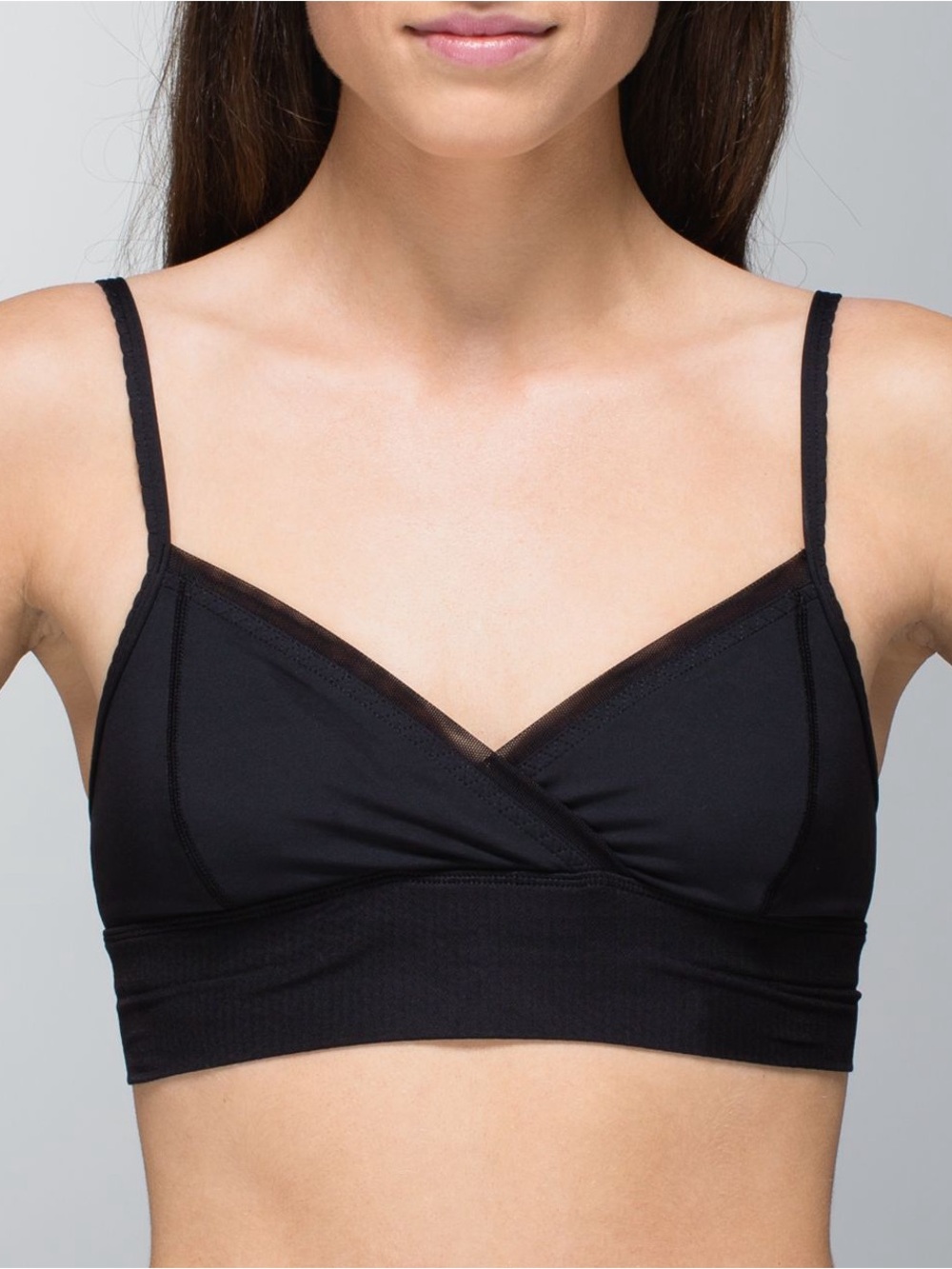 Lululemon Ujjayi Bra in Black Size 4